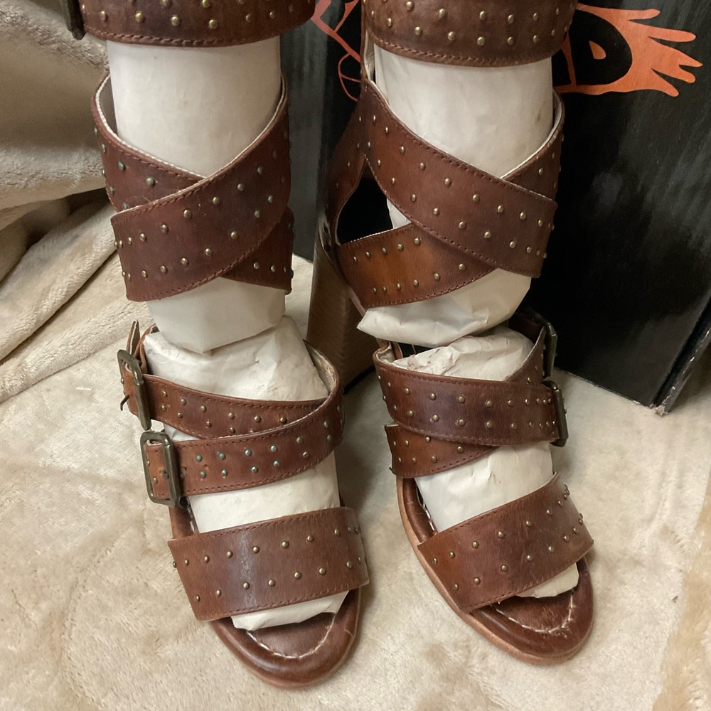 FREEBIRD BY STEVEN TANICA LEATHER STRAPPY SANDALS IN COGNAC SIZE 8 - Picture 3 of 9